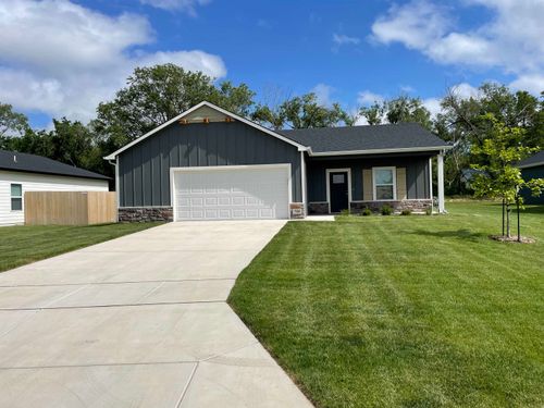 710 Finney Ave, El Dorado, KS, 67042-3796 | Card Image
