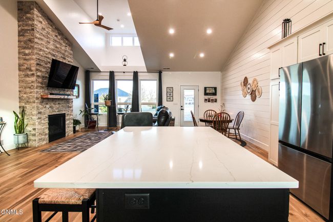 8127 Hawktree Dr, Townhouse with 3 bedrooms, 2 bathrooms and null parking in Bismarck ND | Image 13