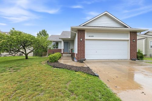 10509 W Yosemite, Wichita, KS, 67215-3001 | Card Image