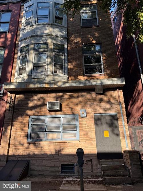222 N 6th St, READING, PA, 19601-3308 | Card Image
