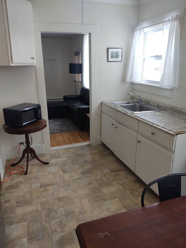 APT-1-4 - 22 Chestnut St, Home with 0 bedrooms, 0 bathrooms and null parking in Brattleboro VT | Image 42