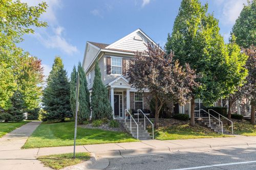 1011-1615 Legacy Pkwy E, MAPLEWOOD, MN, 55109-5446 | Card Image