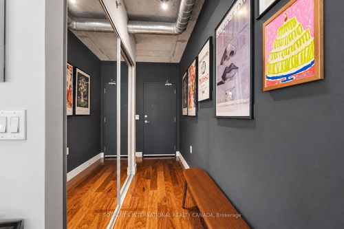 614-32 Trolley Cres, Toronto, ON, M5A0E8 | Card Image