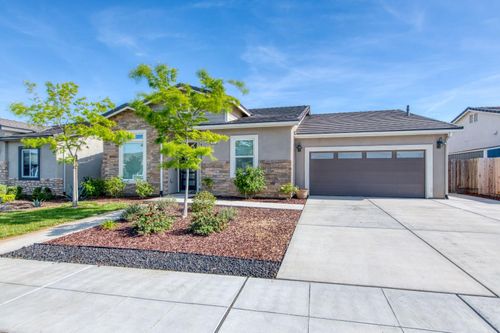 860 Spring St W, Madera, CA, 93636-8972 | Card Image