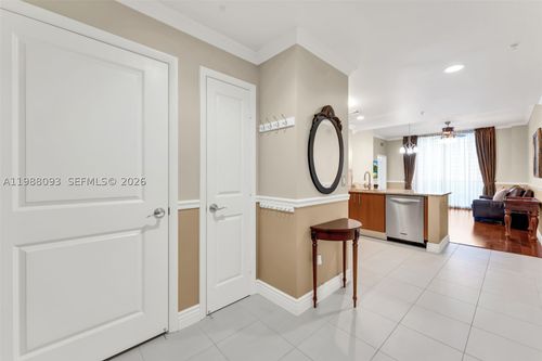604-1945 S Ocean Dr, Hallandale Beach, FL, 33009-6081 | Card Image