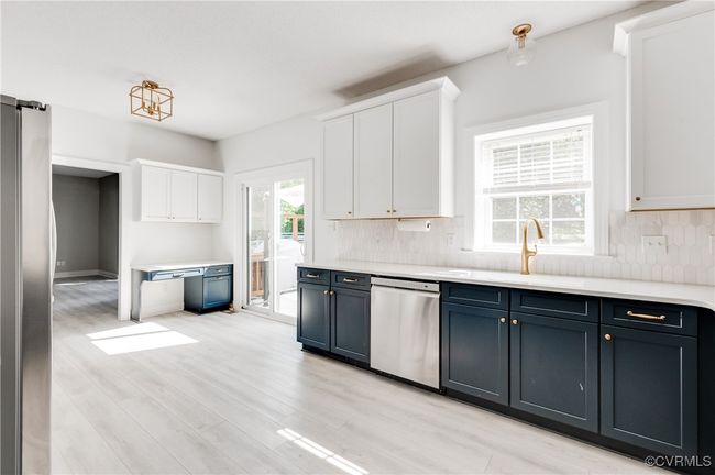 Kitchen view from opposite corner | Image 17