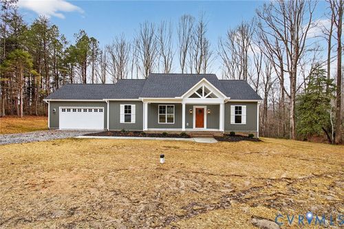 115 E Sunrise Dr, Warsaw, VA, 22572-3391 | Card Image