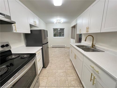 15-475 Parkside Dr, Waterloo, ON, N2L4X6 | Card Image