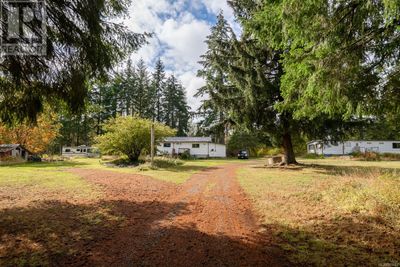 3666 Macaulay Rd, House other with 3 bedrooms, 2 bathrooms and 10 parking in Black Creek BC | Image 3