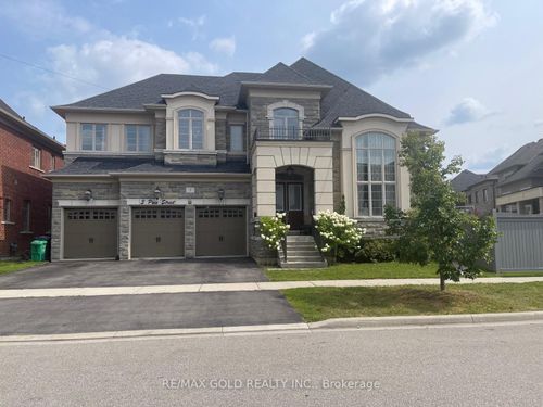 3 Poco St, Brampton, ON, L6P4C3 | Card Image