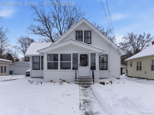 3076 Margaret St, Auburn Hills, MI, 48326-3627 | Card Image