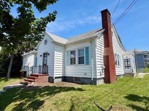 486 King Street, Fall River, MA, 02724 | Card Image