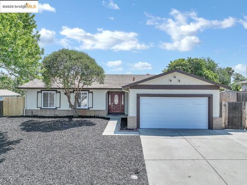 15 Atherton Cir, Pittsburg, CA, 94565-4707 | Card Image