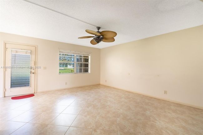 446 - 446 Flanders J, Condo with 2 bedrooms, 2 bathrooms and null parking in Delray Beach FL | Image 5