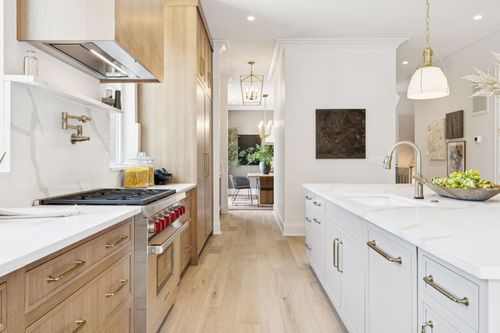 1603 4th Ave N, Nashville, TN, 37208-2211 | Card Image