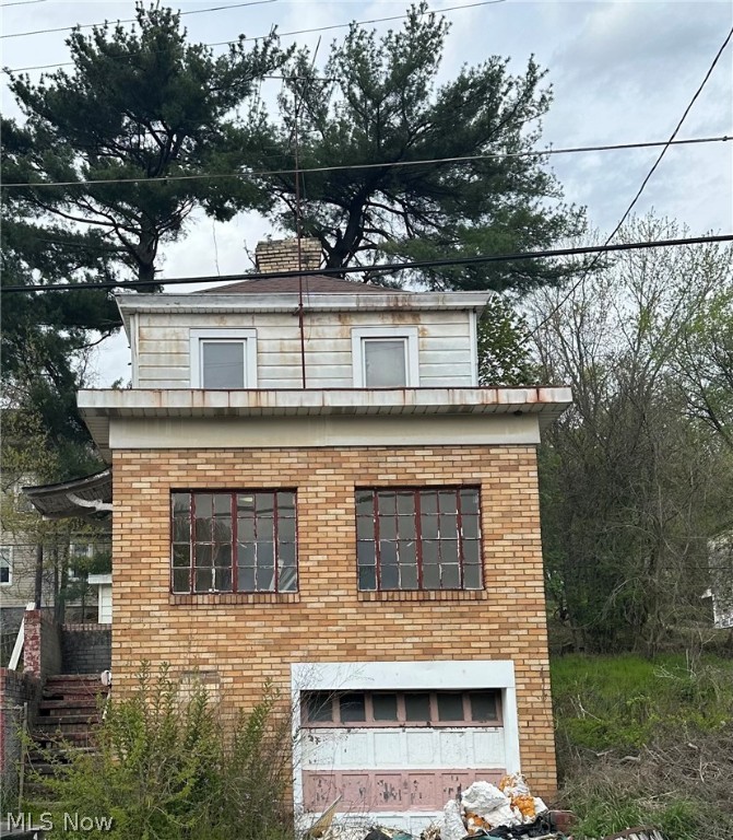 Ambrose Ave, East Liverpool, OH 43920