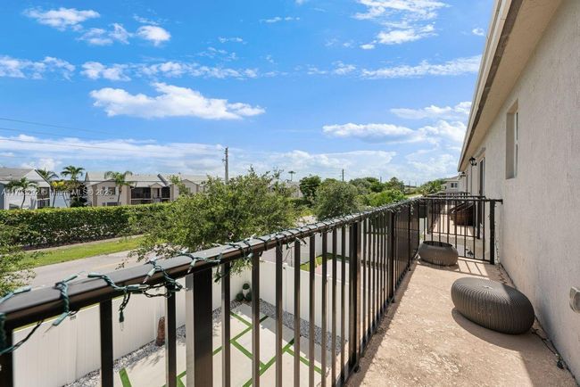 837 Se 16 Th Ct, Townhouse with 3 bedrooms, 3 bathrooms and null parking in Homestead FL | Image 14