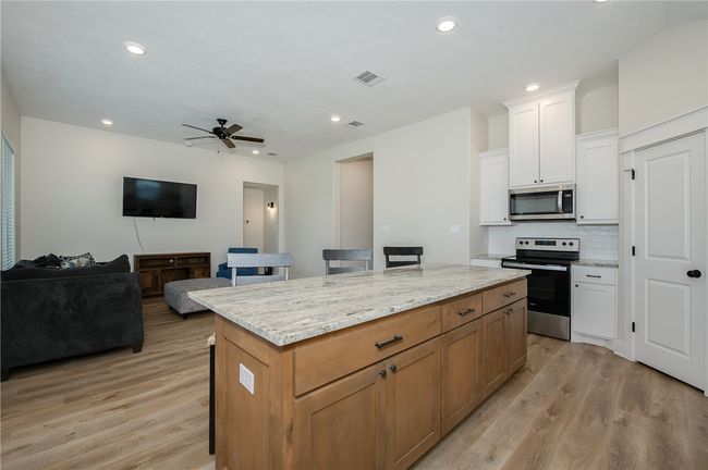 473 Brazos Bend, House other with 4 bedrooms, 2 bathrooms and null parking in Snook TX | Image 12