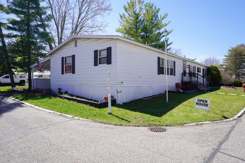 1485 Zuider Rd, Holt, MI, 48842-9558 | Card Image