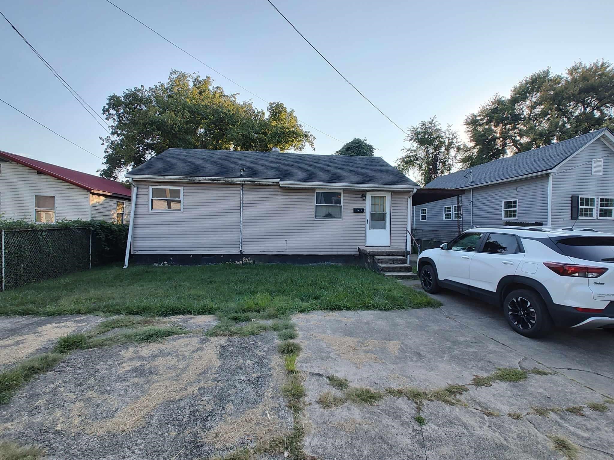 Higgins St, Coal Grove, OH 45638