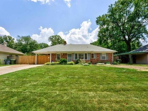 1694 S White Station Rd, Memphis, TN, 38117-7222 | Card Image