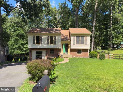 10711 Chesterwood Dr, SPOTSYLVANIA, VA, 22553-1652 | Card Image