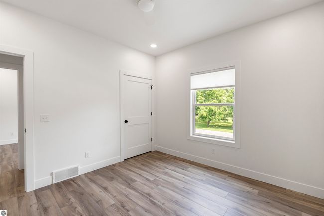 202 W Carpenter St, House other with 3 bedrooms, 2 bathrooms and null parking in Charlevoix MI | Image 18