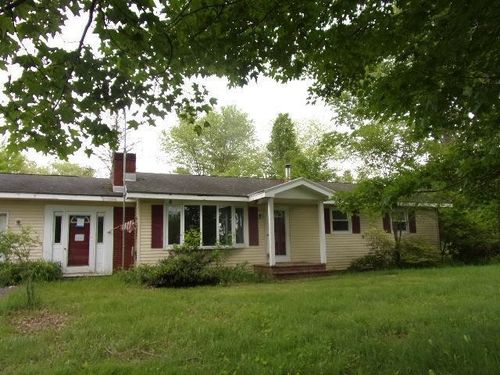 76 Harvest Hills Dr, North Bennington, VT, 05257-9123 | Card Image