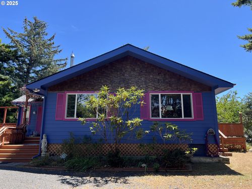 737 Pinehurst Dr, Port Orford, OR, 97465-9587 | Card Image