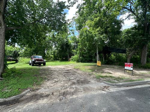 5117 Salina St, Houston, TX, 77026-5257 | Card Image