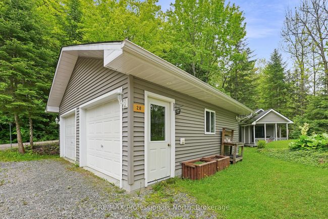 1093 Comak Cres, House other with 3 bedrooms, 2 bathrooms and 4 parking in Algonquin Highlands ON | Image 43