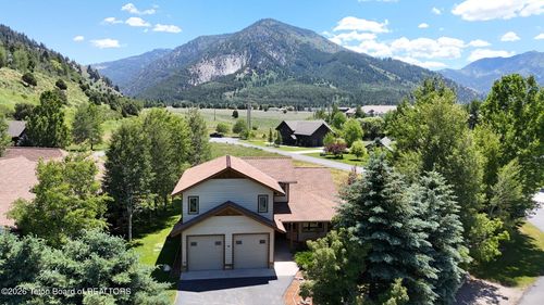 35 Lucy Cir, Alpine, WY, 83128 | Card Image
