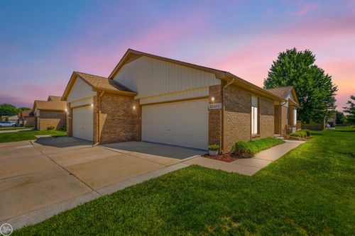 26160 N Knollwood Dr, Chesterfield, MI, 48051-2658 | Card Image