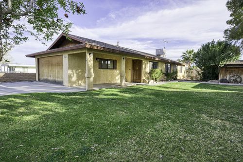 219 W Church Ave, Ridgecrest, CA, 93555-4602 | Card Image