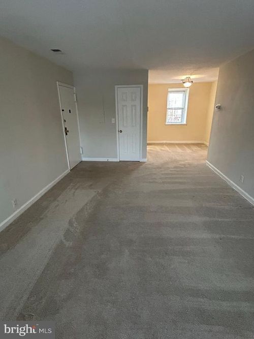 c2-3024 S Buchanan St, ARLINGTON, VA, 22206-1540 | Card Image