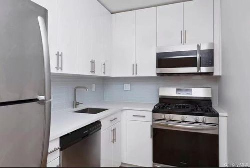 apt-6e-142 Franklin Ave, Flushing, NY, 11355-2616 | Card Image