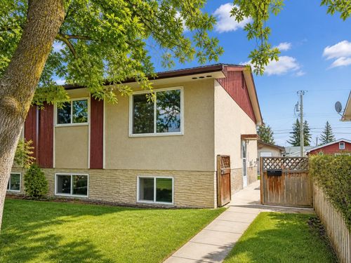422 40 St Ne, Calgary, AB, T2A2M5 | Card Image