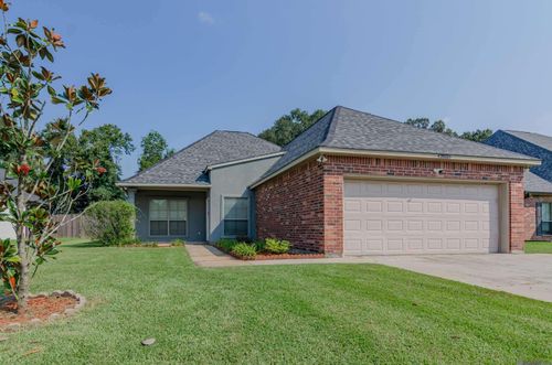 39074 Balmoral Dr, Prairieville, LA, 70769-4854 | Card Image