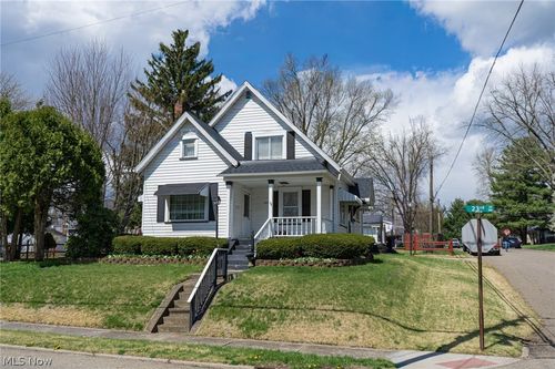 1529 23rd St Ne, Canton, OH, 44714-2013 | Card Image