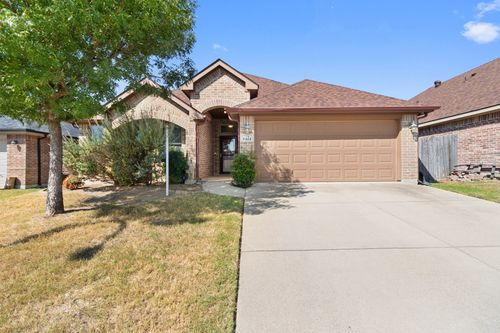 2424 Wakecrest Dr, Fort Worth, TX, 76108-6953 | Card Image