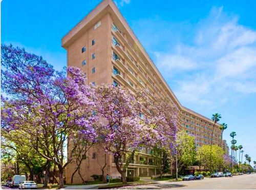 apt-211-100 S Doheny Dr, Los Angeles, CA, 90048-2926 | Card Image