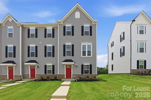2129 Primm Farms Dr, Charlotte, NC, 28216-5389 | Card Image