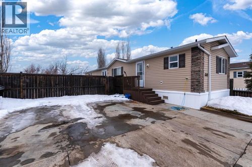 3312 43a Ave, Lloydminster, SK, S9V2E5 | Card Image