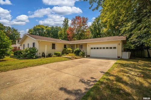 616 S Surrey Ln, Carbondale, IL, 62901-2111 | Card Image