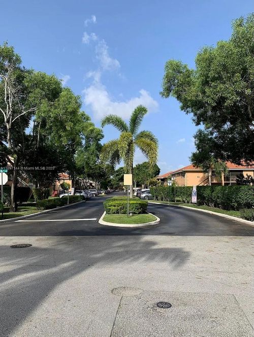 202-10337 Nw 8th St, Pembroke Pines, FL, 33026-5992 | Card Image