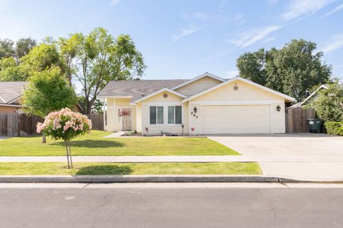 797 Elderwood Ln, Lemoore, CA, 93245-2178 | Card Image