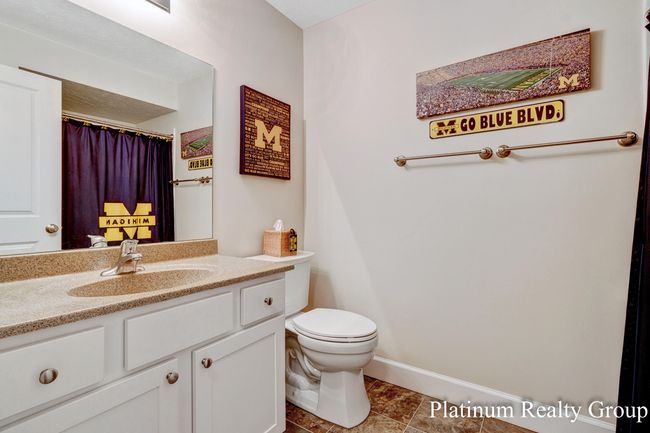 Full Bath | Image 36