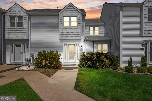 102 Suburban Blvd, Delran, NJ, 08075-2407 | Card Image