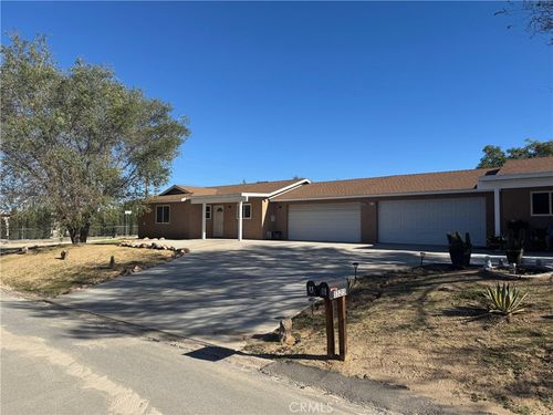 a-55215 Airlane Dr, Yucca Valley, CA, 92284-2411 | Card Image