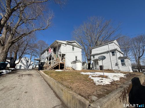 2 Lyon St, Putnam, CT, 06260-2018 | Card Image